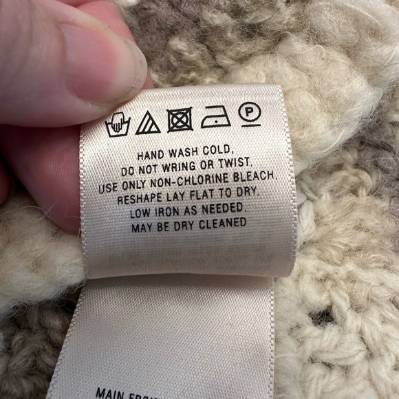 Far Away from Close Atacam sweater - Picture 8 of 11